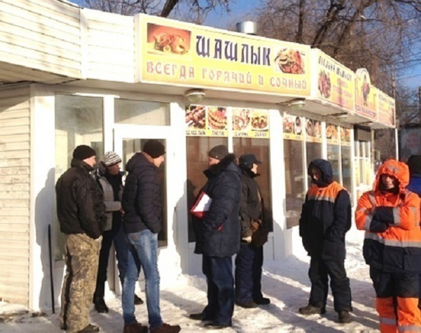 "Царицынскую оперу» в Волгограде очищают от шашлыков и цветов