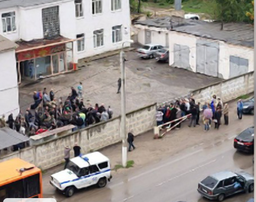 Толпы мобилизованных в Волгограде попали на видео при погрузке в автобусы