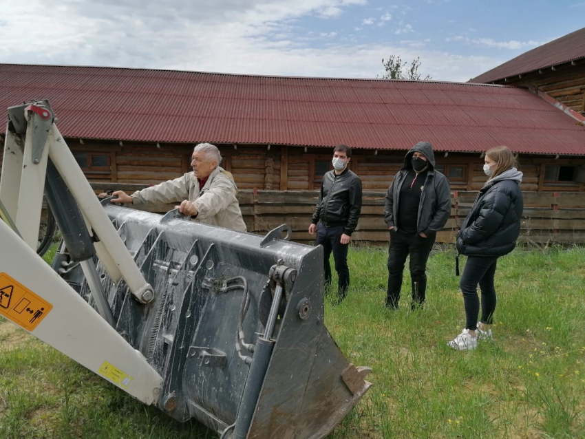 Надежды больше нет: конюшни усадьбы «Сосновый бор» снесут за три дня