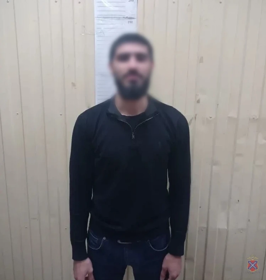 Бородач открыл стрельбу из автомата в Волгограда