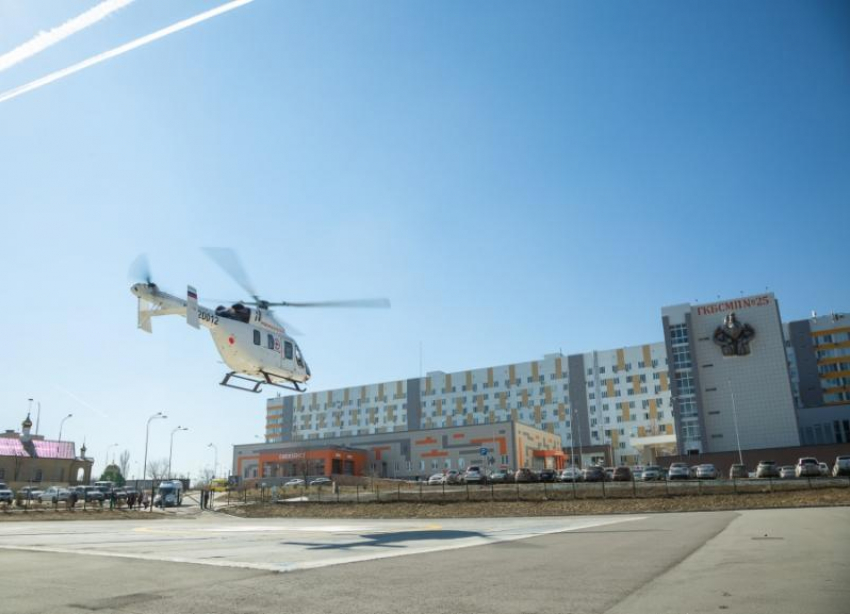 Волгоградский облздрав пояснил, к каким пациентам отправляют вертолет с врачами