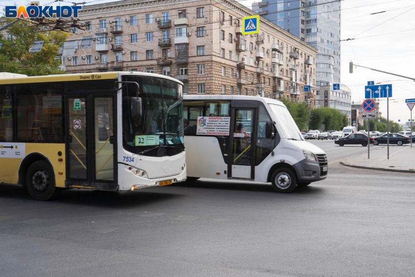 Начинать рабочий день с 10 утра предложили в Волгограде из-за проблем с транспортом