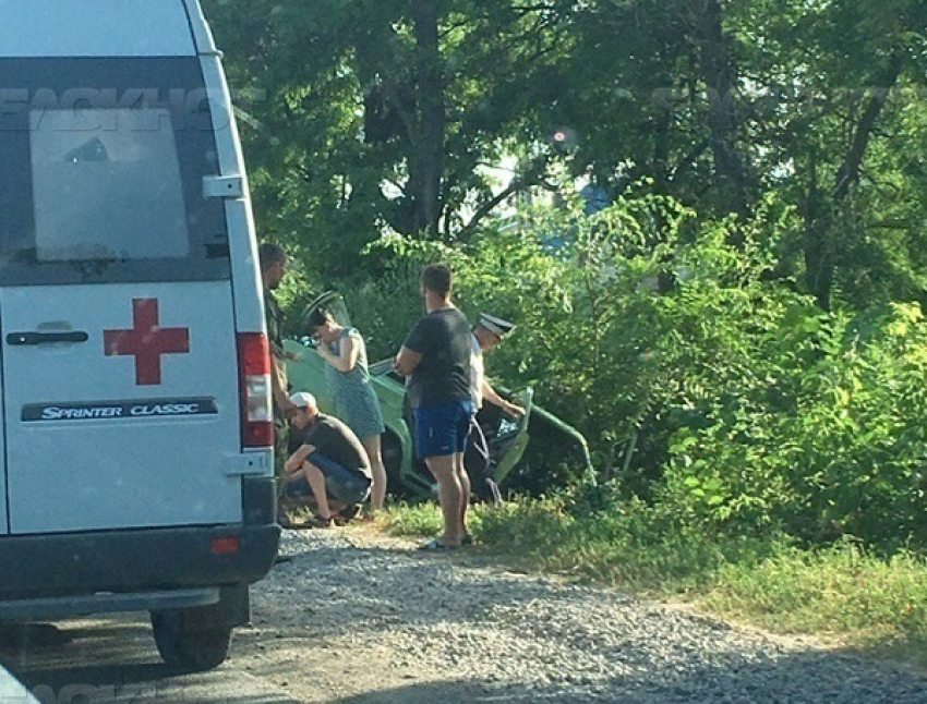 Четверо детей и двое взрослых пострадали в ДТП на юге Волгограда 