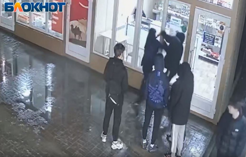 «Блокнот Волгоград» публикует видео убийства 16-летнего студента на Новодвинской