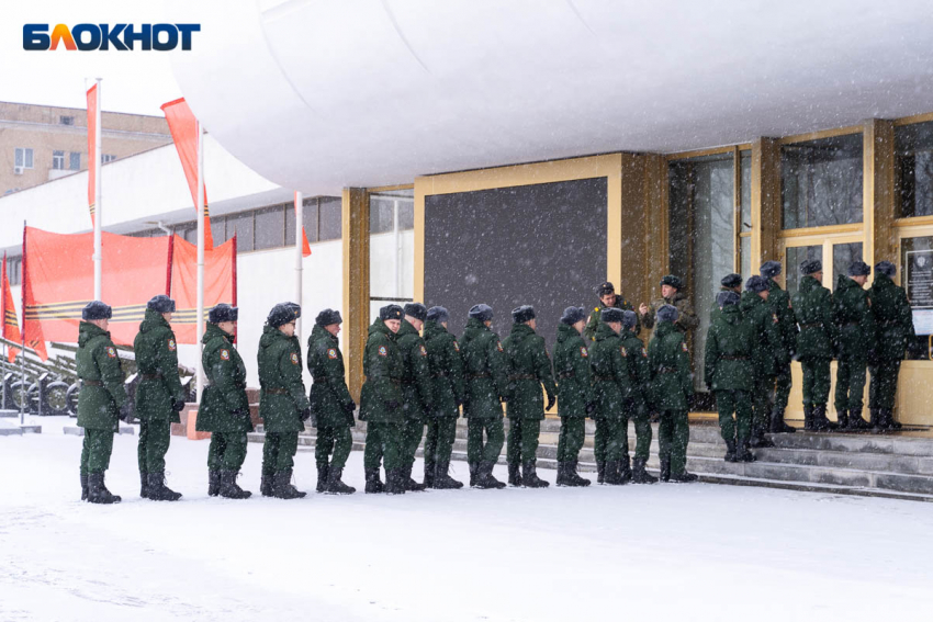 "Тактика заменила стратегию": волгоградский политолог о скрытом смысле повышения призывного возраста