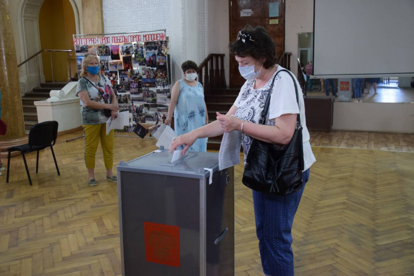 «Подставили администрацию президента»: политологи о скандальных праймериз «Единой России» в Волгоградской области