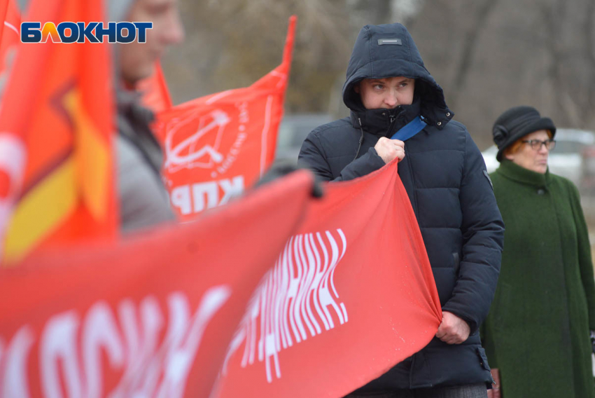 В Волгограде «Единая Россия» с разгромным счетом проиграла коммунистам в симпатиях горожан