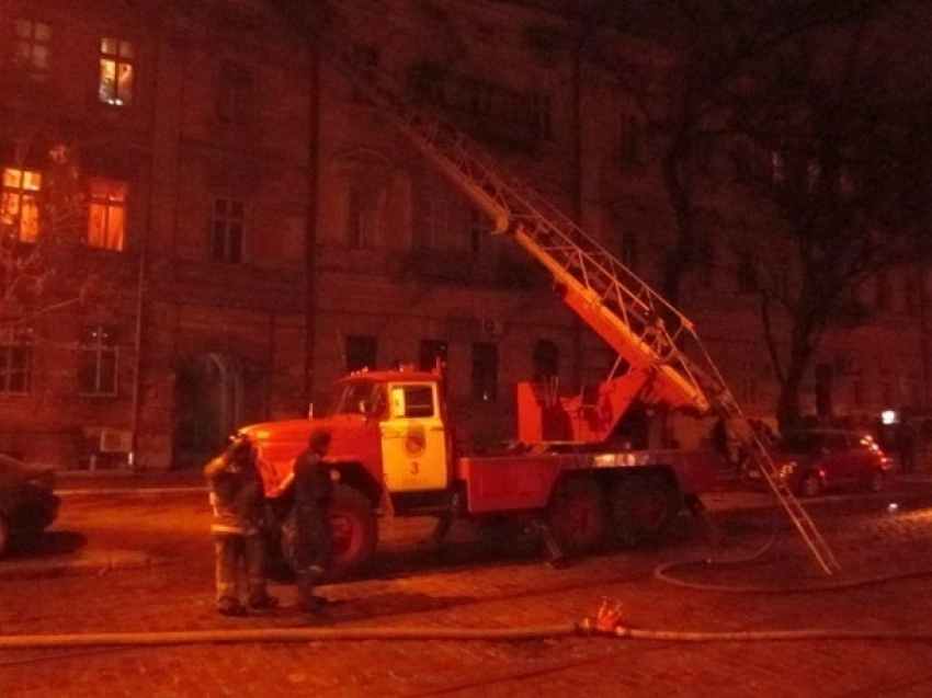 35 жителей Волгоградской области эвакуировали из горящих квартир
