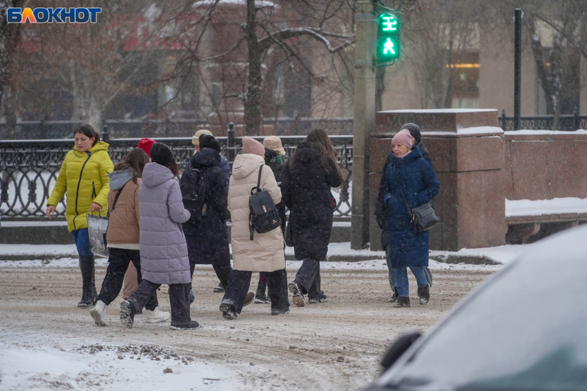 Ночь в условиях угрозы беспилотной опасности провели волгоградцы