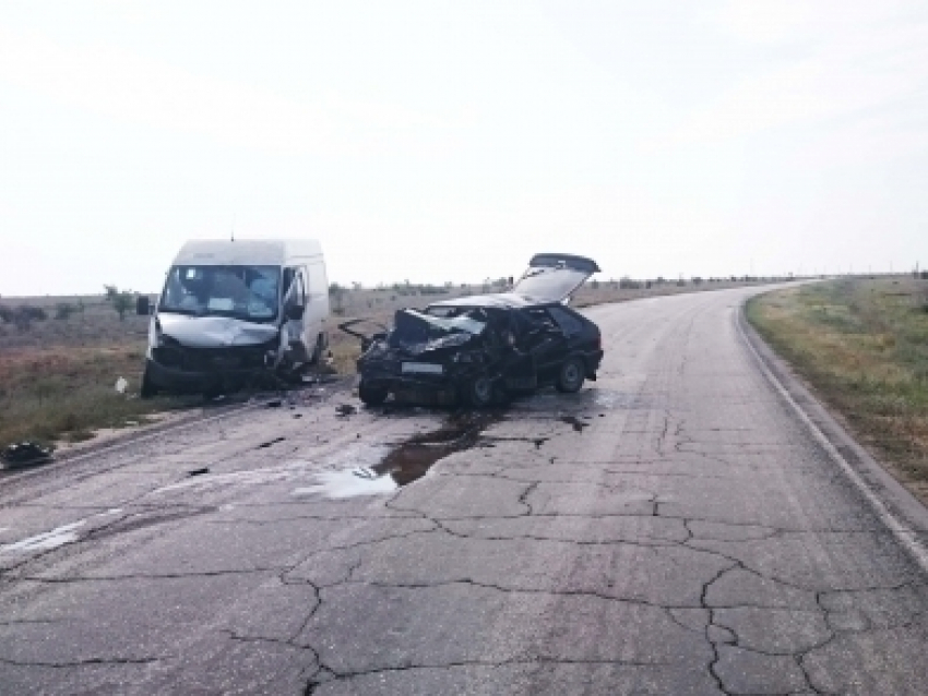 Крупное ДТП на трассе Волгоград-Астрахань: 2 погибли, 2 пострадали