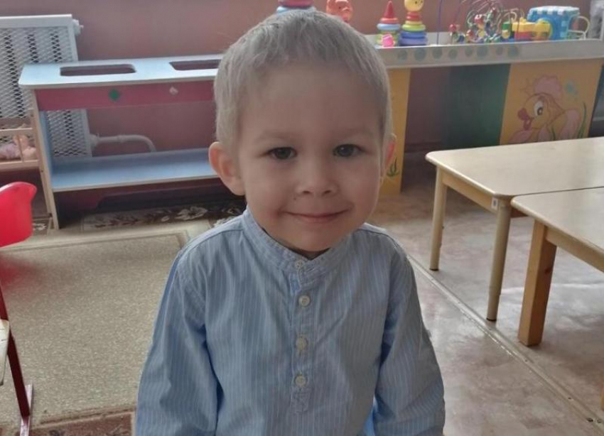 Продолжает находиться в реанимации 3-летний ребенок после массового отравления в детсаду Волгограда
