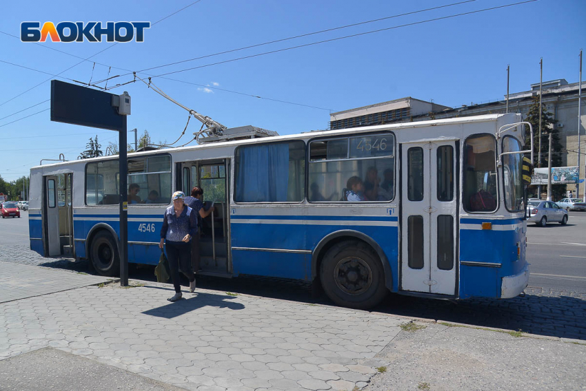 Троллейбус №10А отказываются пускать до важных соцобъектов в Волгограде