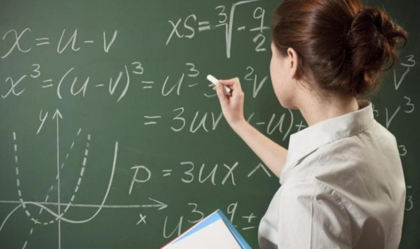 Волгоградские учителя оказались в списке самых малооплачиваемых в России
