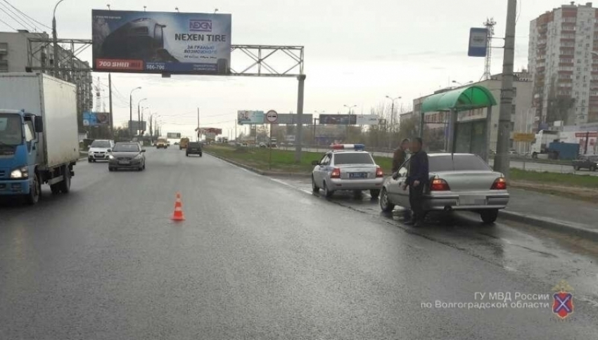 Водитель Daewoo сбил 16-летнего и 17-летнюю подростков в Волгограде