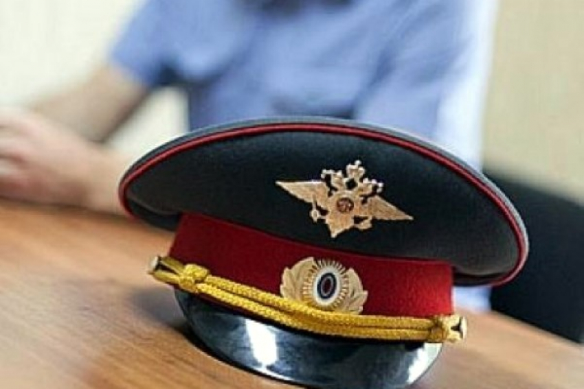 Под Волгоградом мужчину приговорили к 6 годам за несколько ударов полицейскому