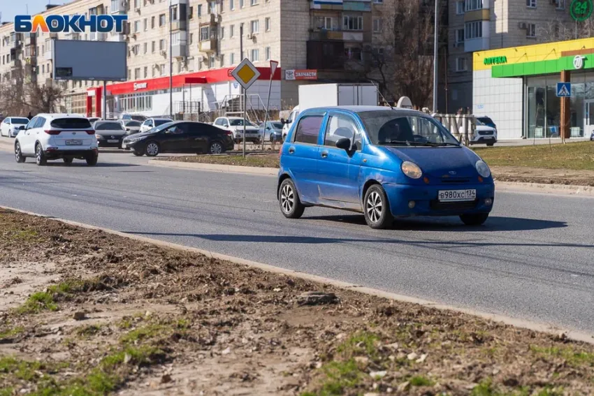 Истёкшие водительские права волгоградцам автоматически продлят на три года