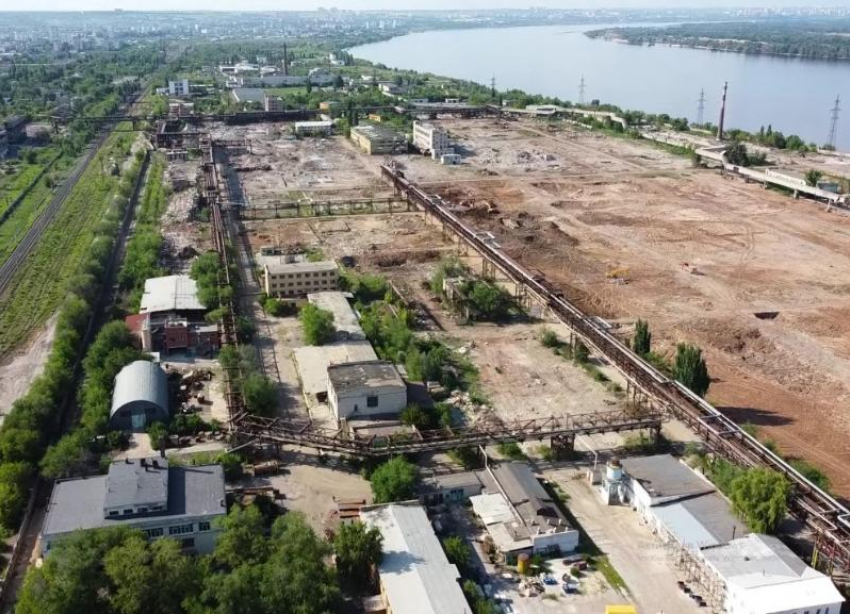 Волгоградские заводы готовят к бомбежкам и требуют светомаскировку