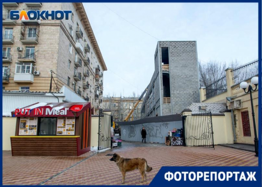 Будущий фуд-корт рядом с Центральным рынком в объективе фотографа