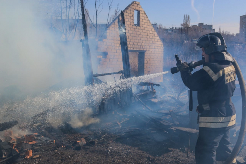 В Волгоградской области в Новый год сгорели шесть бань