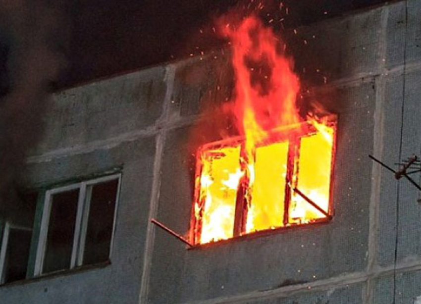 Пенсионерка сгорела заживо в двухэтажке под Камышином