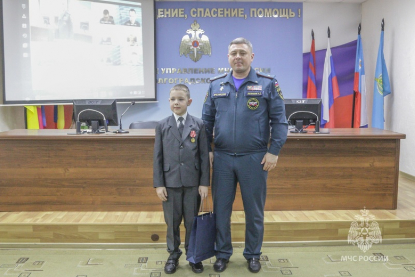 Третьеклассник спас бабушку при пожаре в Волгограде