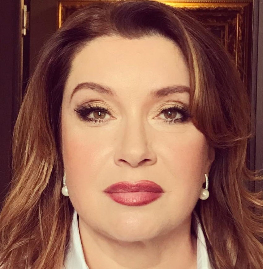 «Нити торчали и кровоточили»: Вере Сотниковой «изуродовал» лицо косметолог