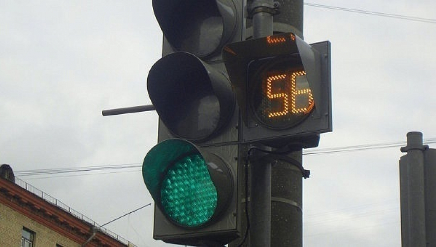 На юге Волгограда светофоры оборудуют звуковыми сигналами