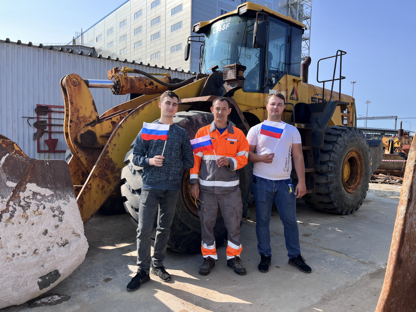 Молодые специалисты ЕвроХим-ВолгаКалия поздравили коллег с Днём России