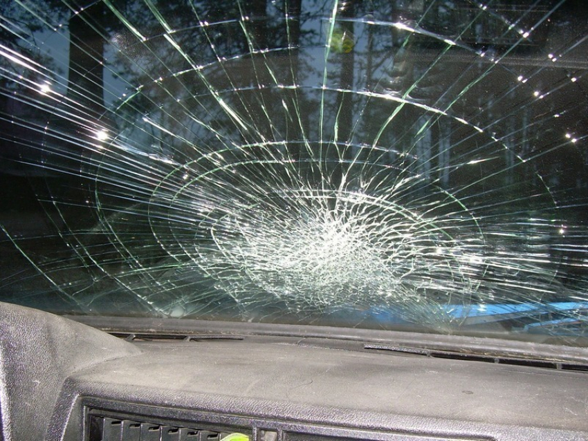 Под Волгоградом в тройном ДТП пострадал пассажир «Оки"