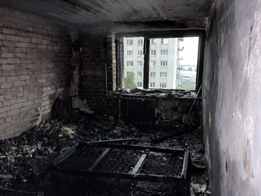 Прыжком из горящего 9-этажного общежития пытался спастись житель Камышина