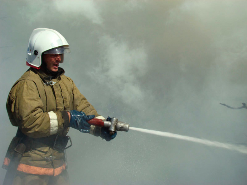 В пятиэтажке Волгограда пожар: эвакуировано 30 человек