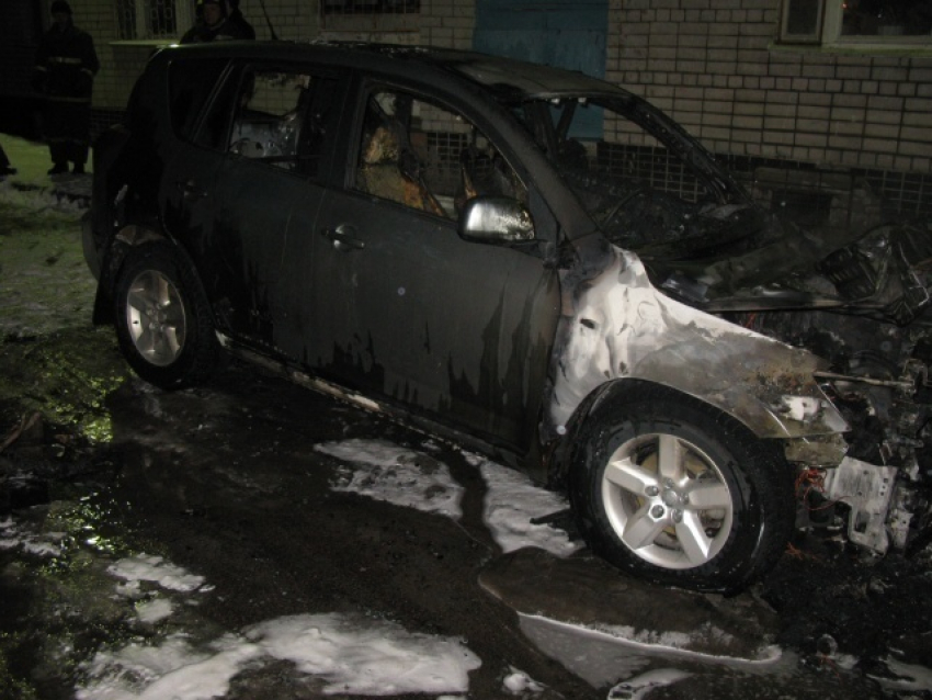 В Волгограде активизировались поджигатели автомобилей