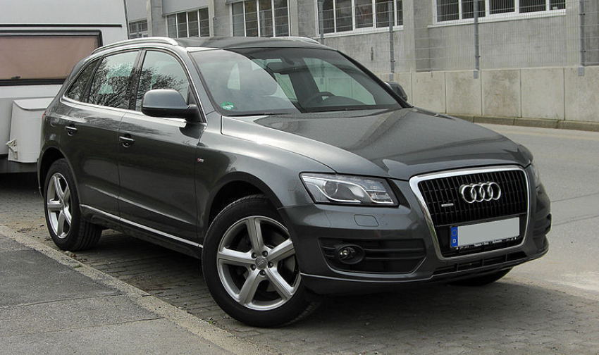 В Волгограде директор «Управдома»  купил себе Audi Q5 на деньги жильцов
