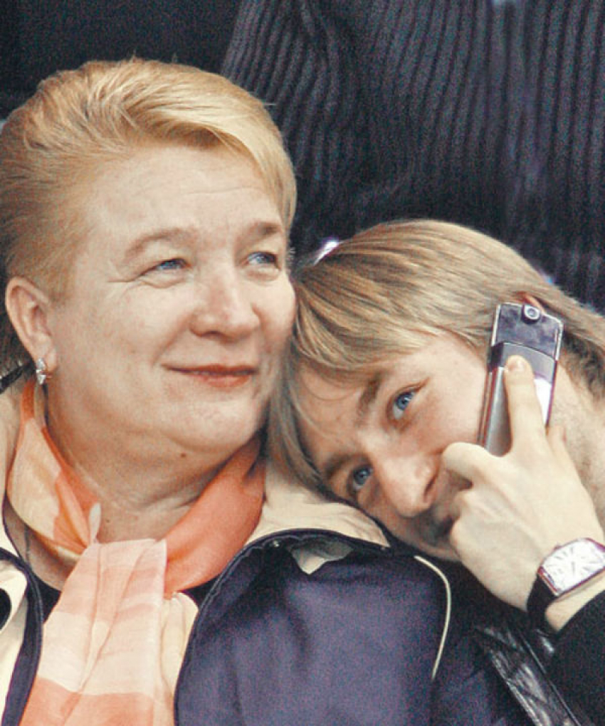 От рака скончалась мать Евгения Плющенко