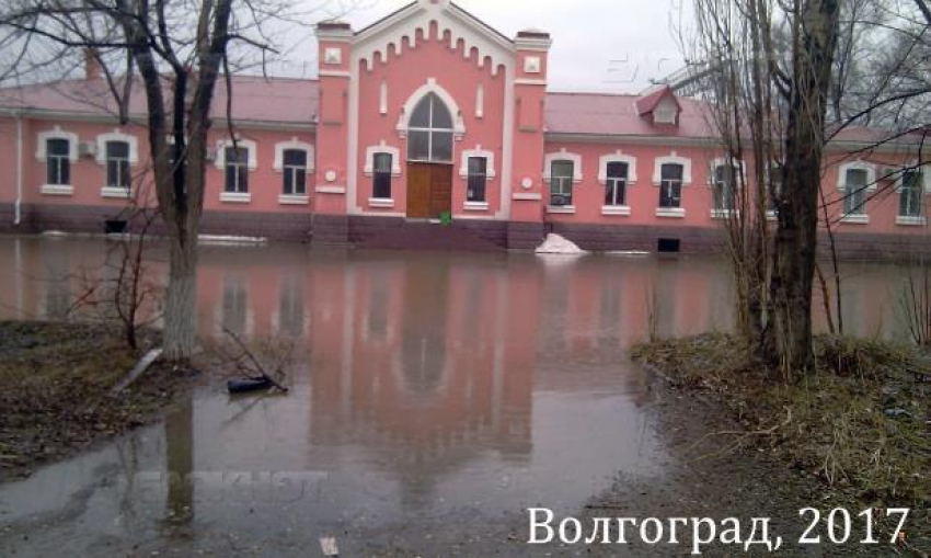 РЖД хочет отремонтировать старинное здание в Сарепте