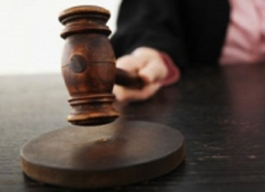 Волгоградского адвоката осудили за подстрекательство к ложным показаниям