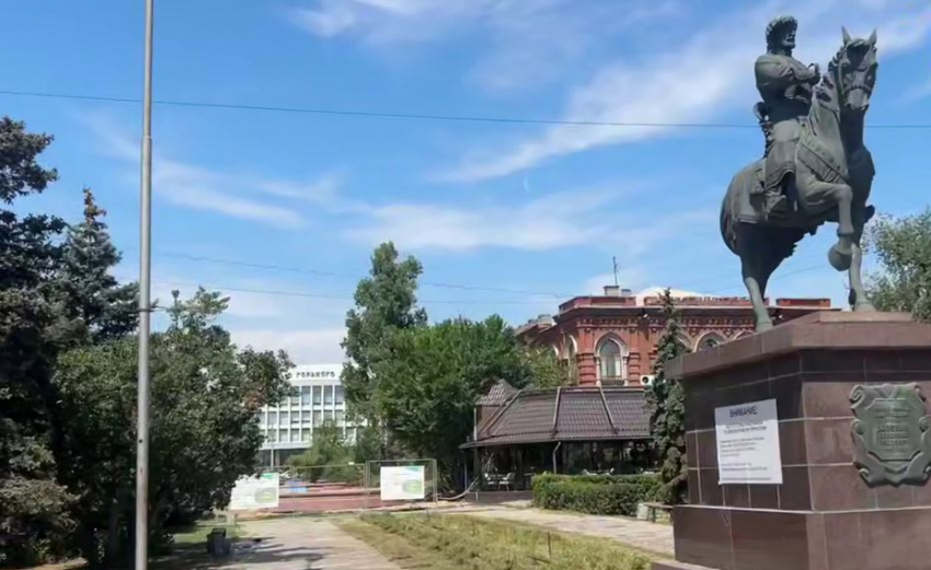 Грубые нарушения нашли на распиаренной стройке в центре Волгограда