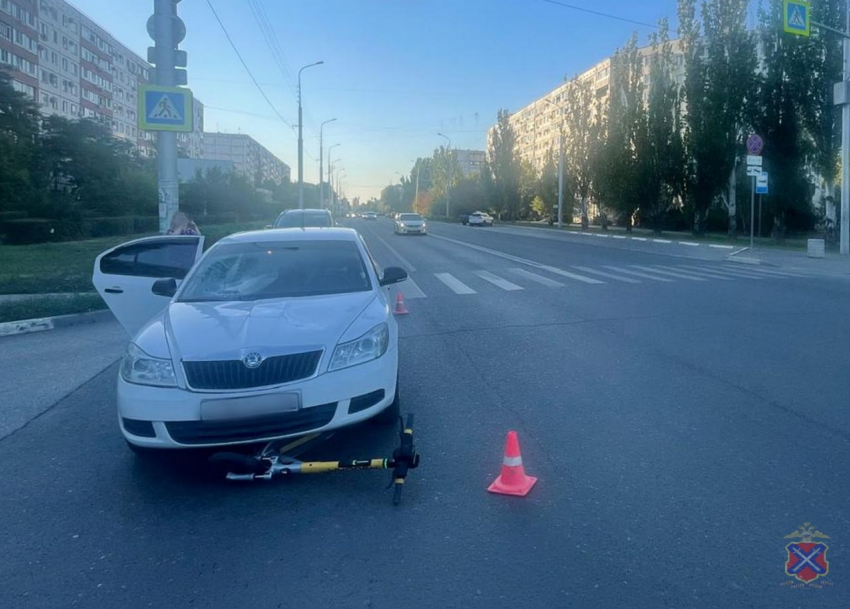 Самокатчик угодил под колеса на «зебре» в Волгоградской области 