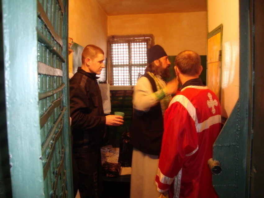 В Волгограде на осужденного завели дело за тату со старославянской символикой 