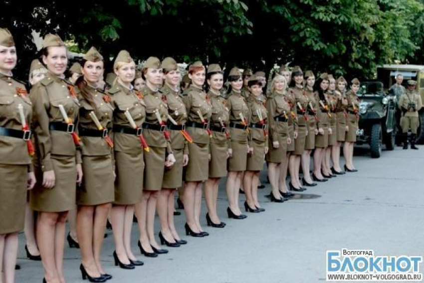 В Волгограде во время байк-шоу на улицы выйдет взвод девушек-регулировщиц