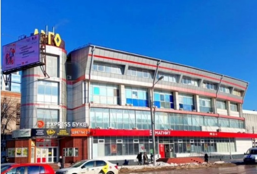 Бизнес-комплекс распродают по частям в центре Волгограда