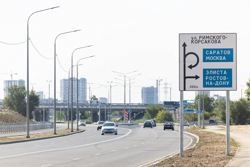 Изгнать большегрузы хотят из Волгограда после сдачи третьего участка Ангарской 