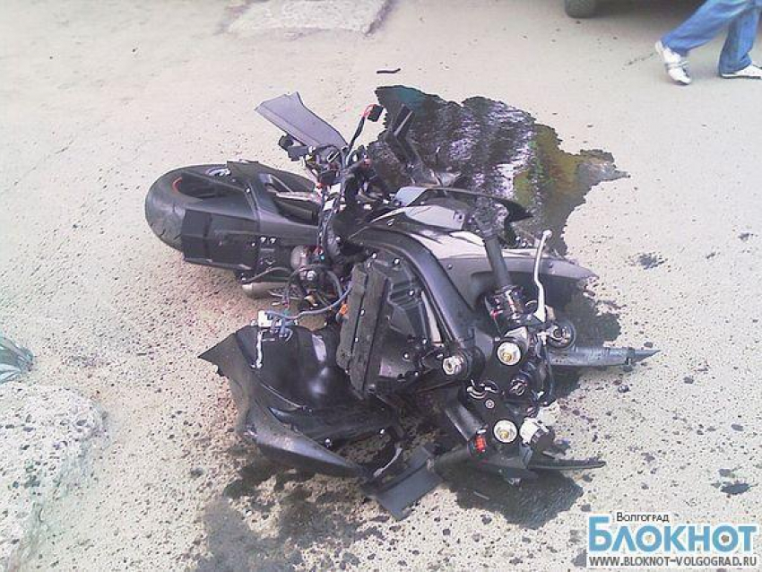 В Волгоградской области мотоциклист с переломами доставлен в больницу