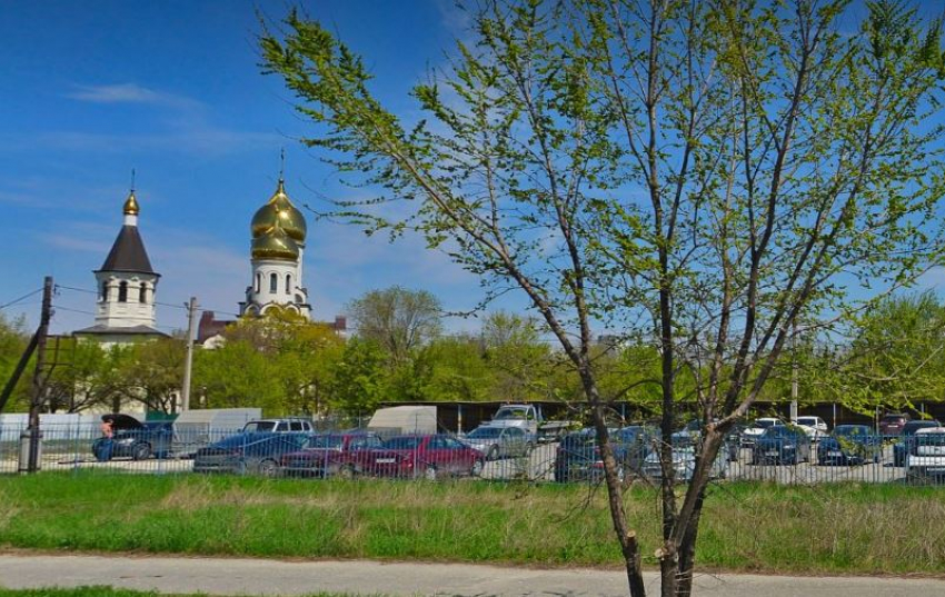 Гостиницу и автомастерскую с автомойкой с видом на храм готовятся построить в Волгограде