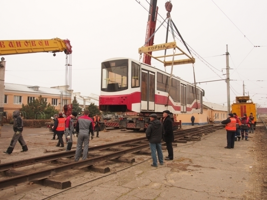 В Волгоград прибыл современный трамвай из Екатеринбурга