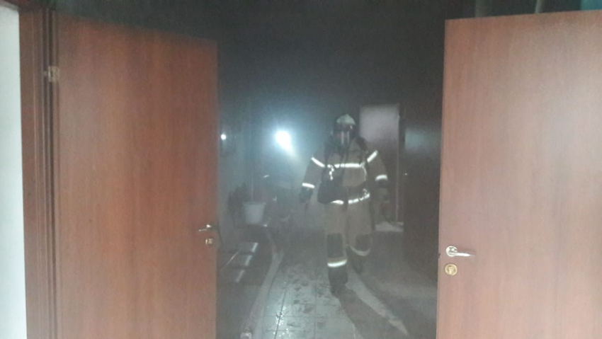 Пожар в офисном здании тушили в Волгограде