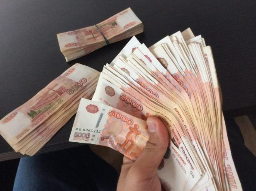 Администрация региона заработала на нелегальных торговцах спиртным миллионы рублей в Волгограде
