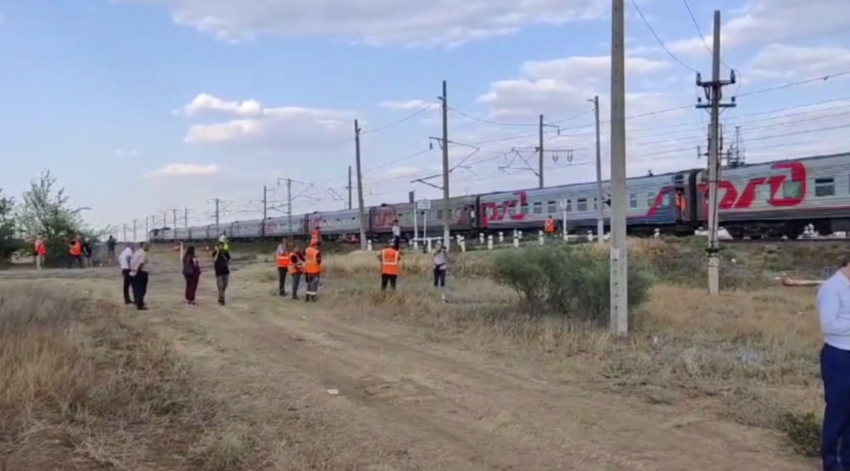 Движение поездов после крушения в Котельниково частично восстановили: 12 поездов едут с задержкой