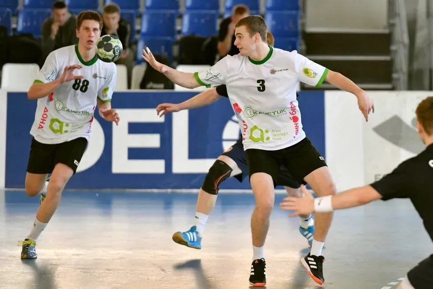 Волгоградский «Каустик» потерпел четвертое поражение в сезоне