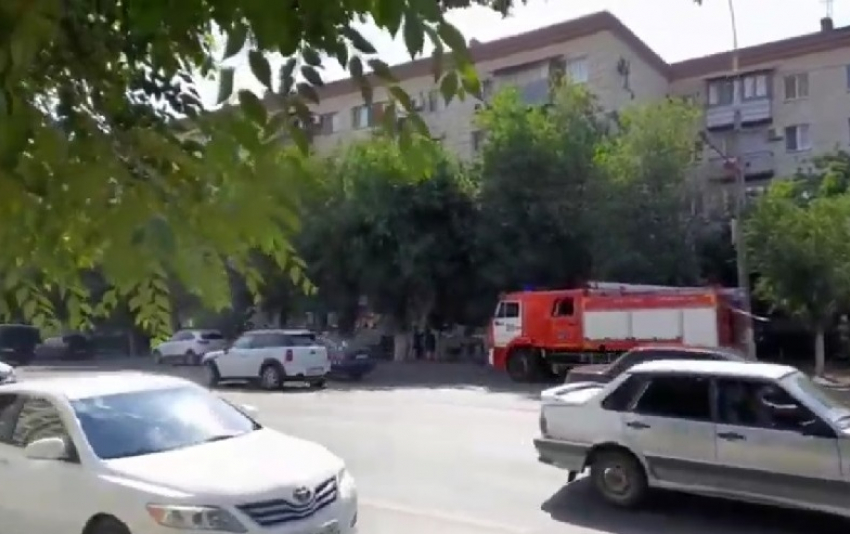 В детской поликлинике Волгограда №6 замкнуло проводку: очевидцы сняли видео с места